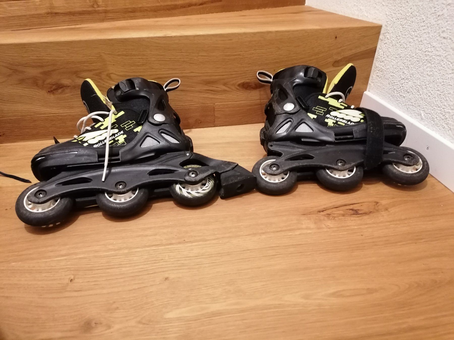 Pattini in linea & Pattini a rotelle: Rollerblades, Inlineskates, Grösse 28-32 – Usato da thalwil venduto da Ray7211 1