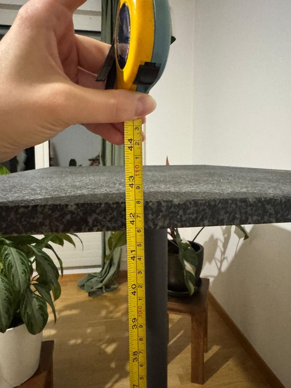 Tables: Stehtisch mit Steinplatte  – D'occasion à Zürich par Lorisvl 3