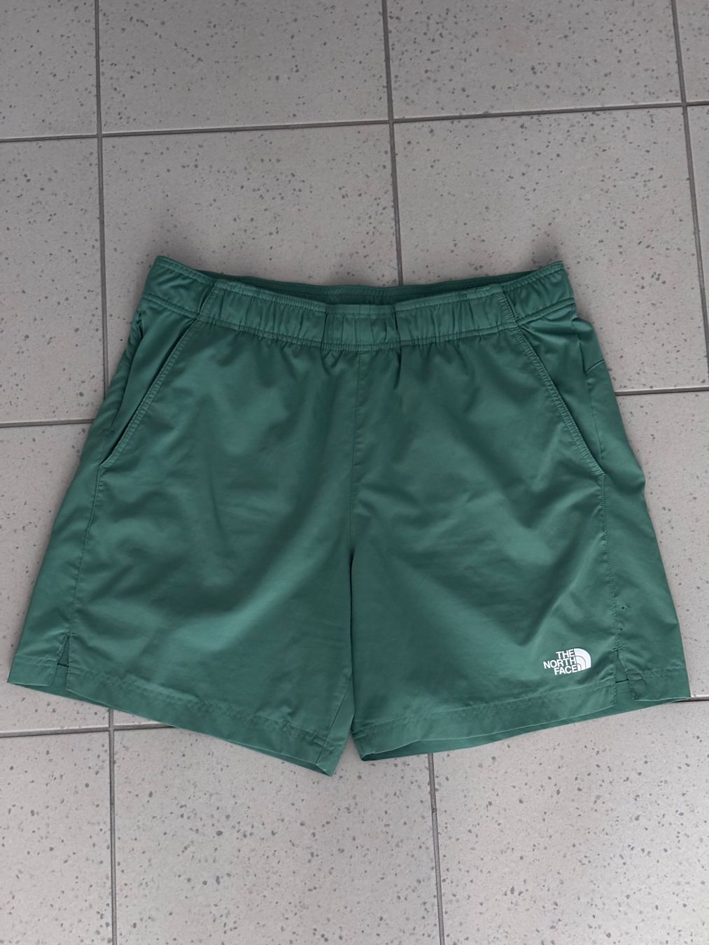 North Face Pantalons: Short North Face – D'occasion à Nidau par fra27