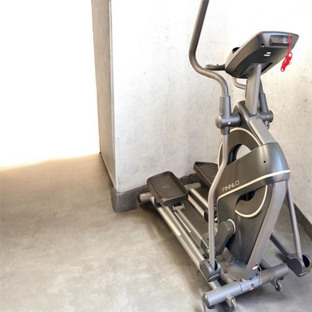 Finnlo Ellipsentrainer gebraucht - Top Zustand für Sport! (5