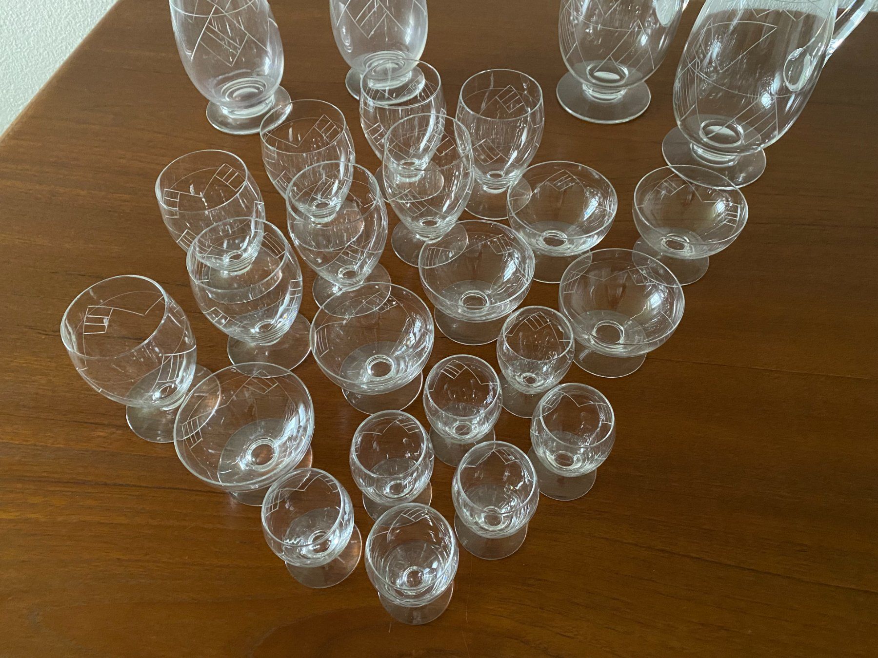Gläser: Klangvolles Kristallglas-Service Vintage – Gebraucht aus Basel von Freund5