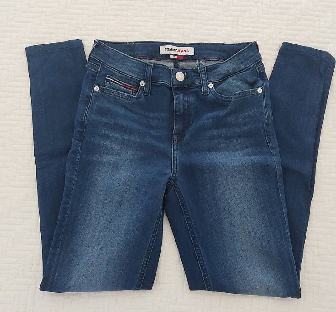 Tommy Hilfiger Jeans: Tommy Hilfiger Jeans  – Gebraucht aus Zürich von Babadermf 2