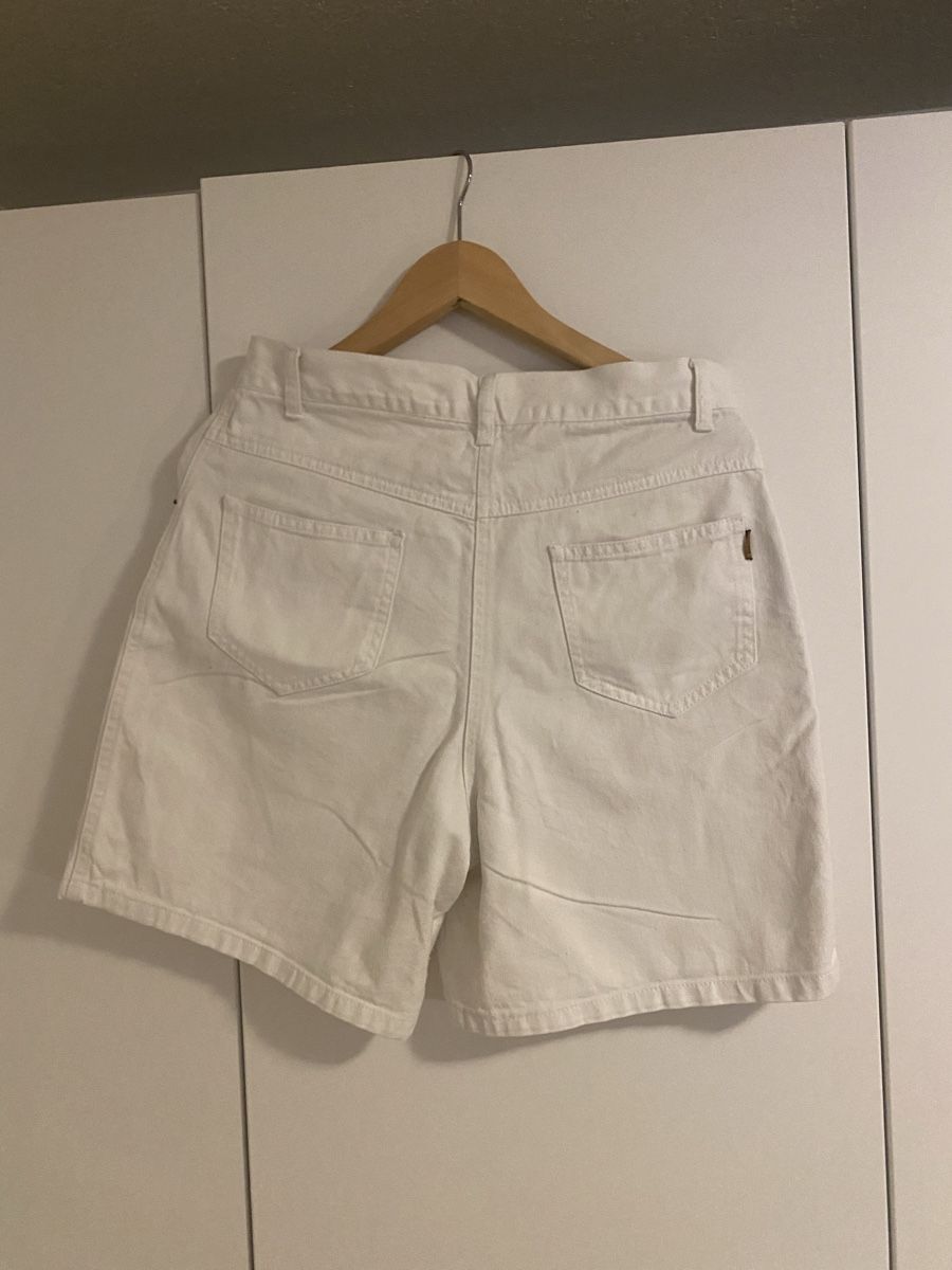 Jeans: Weisse Jeansshorts Gr. 40 Explorer Damen – Gebraucht aus Wölflinswil von kona_a 1
