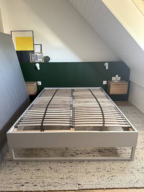 Letti: Lit avec sommier et matela 140  – Usato da Epalinges venduto da ben_r5x5