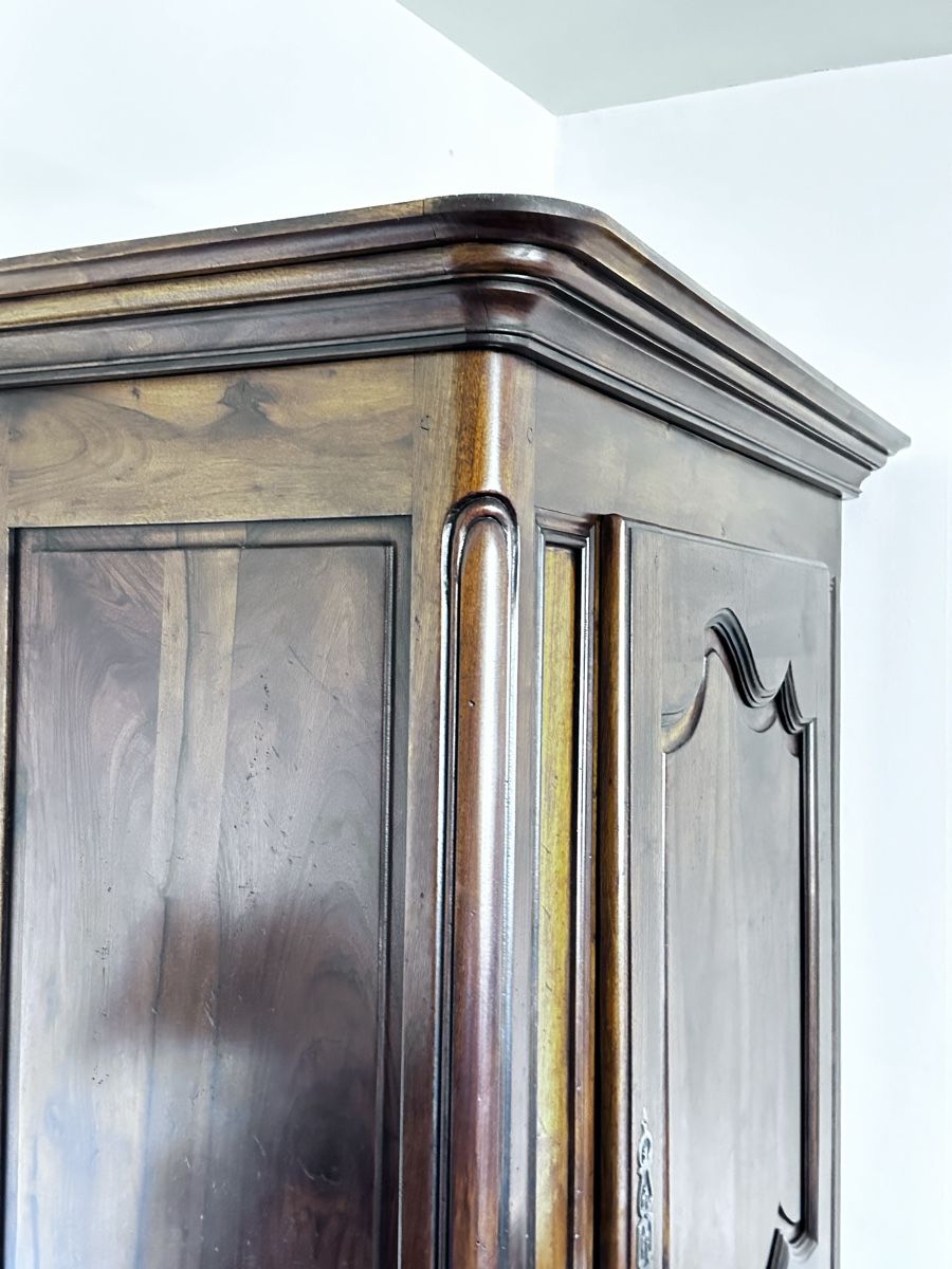 Armadi: Armoire en noyer – Usato da Veyrier venduto da VeyrierMan 1