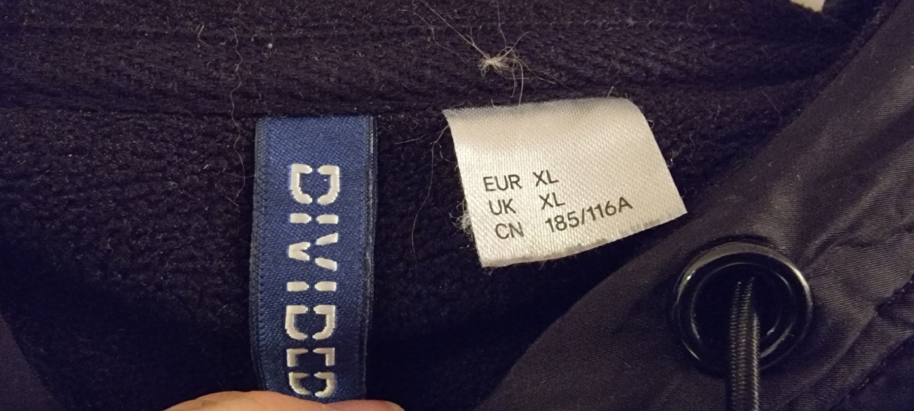Maglioni & Felpe: Schwarzer Divided Hoodie Gr. XL – Usato da Rupperswil venduto da greenangel4 2