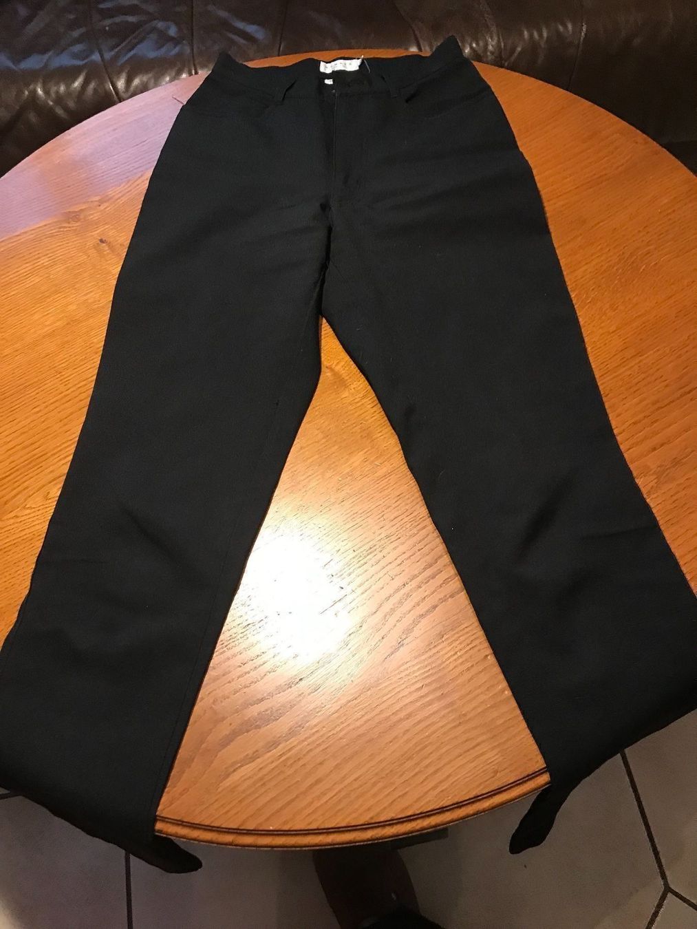 Pantalons: Pantalon dame – D'occasion à Montsevelier par ber_88db