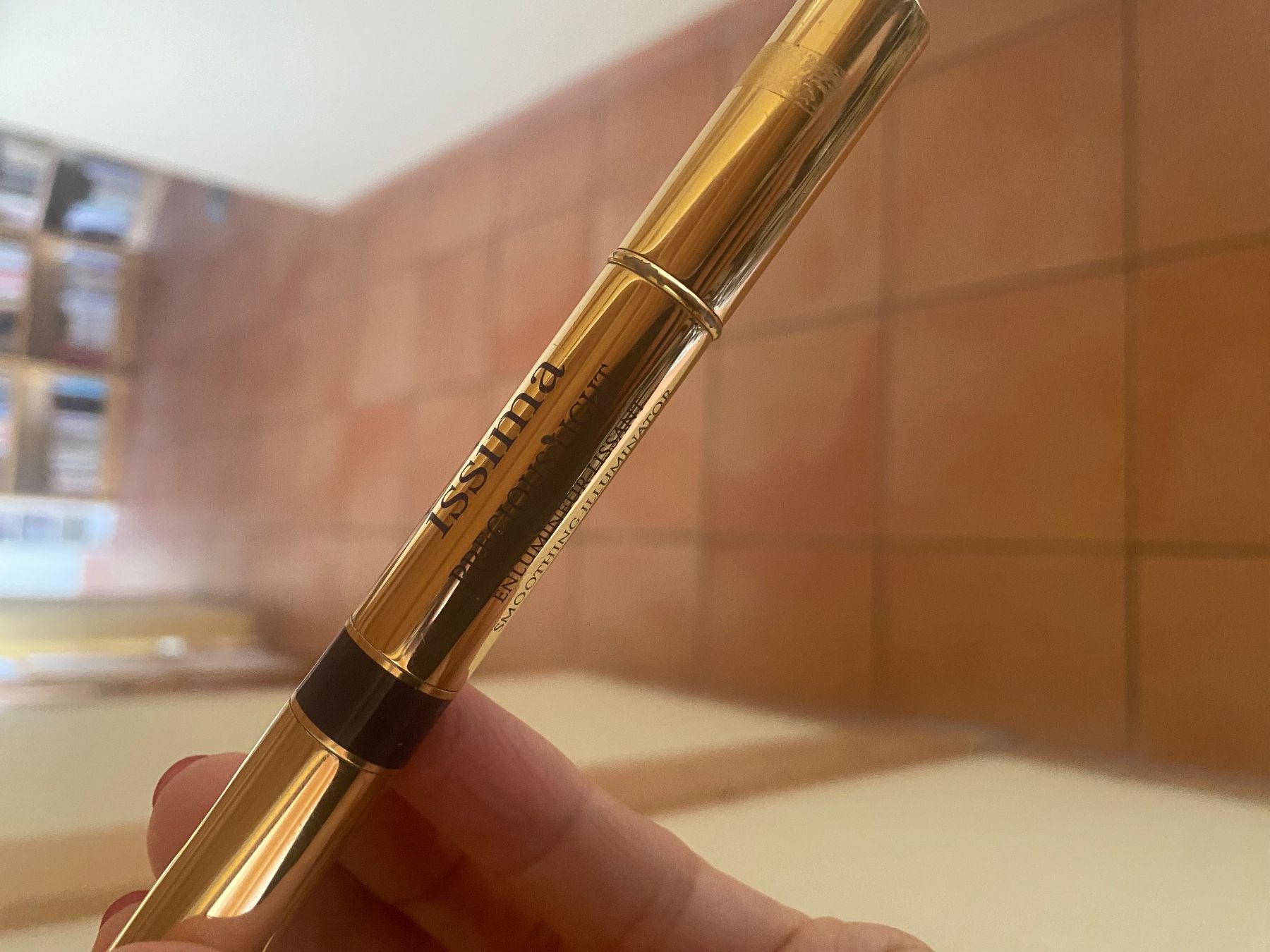 Guerlain Make-up: GUERLAIN Issima Precious light illuminateur lissant – Gebraucht aus Belmont-sur-Lausanne von chu_vxf5 1