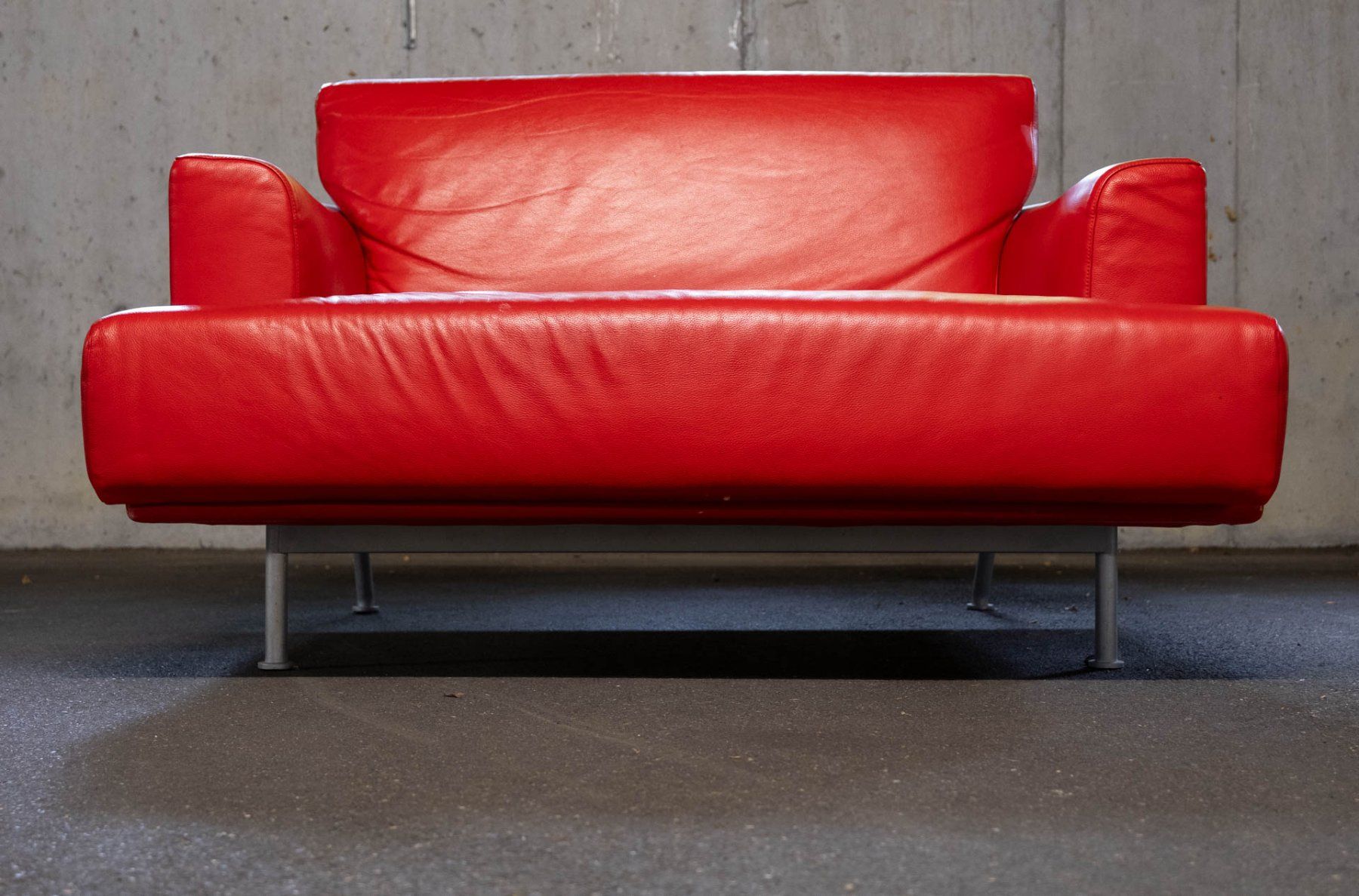 Divani: Designer-Sofa, 2-Sitzer, echtes Leder, Rot – Usato da Solothurn venduto da RolCardo 2