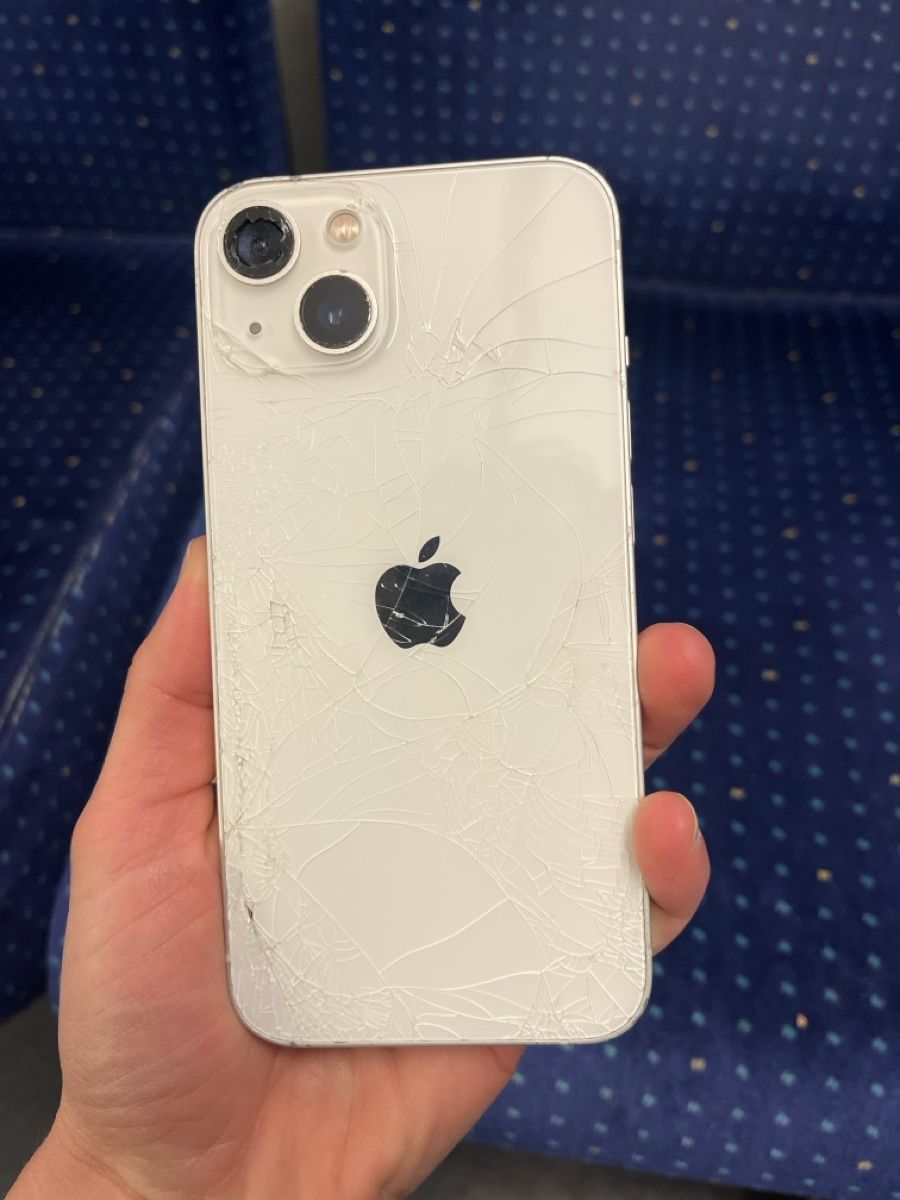 Apple Telefoni cellulari / Smartphones: Iphone 13, 128gb defekt  – Difettoso da Baden venduto da AnnikaBaettig