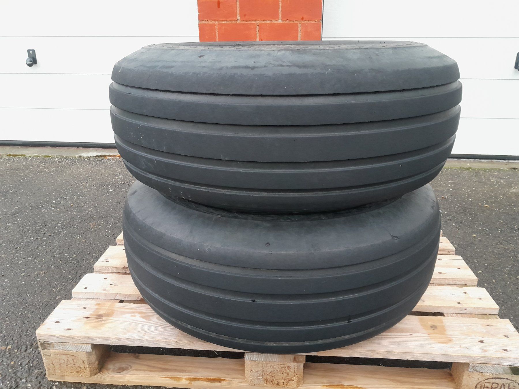 Goodyear Pneumatici & Ruote complete: Kipperräder – Usato da Oberkirch LU venduto da terratrac120 2