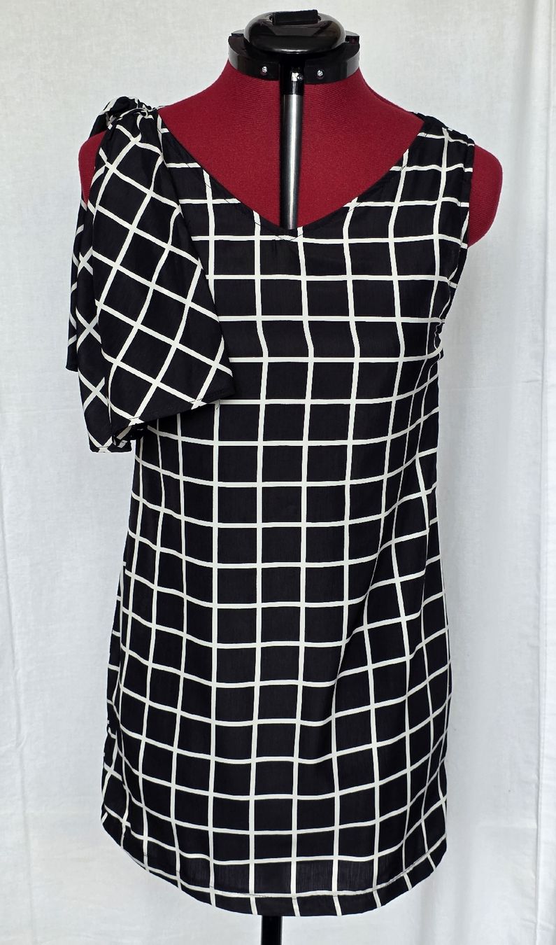 Vestiti: Kleid-Cliona – Nuovo (secondo la descrizione) da Pfäffikon SZ venduto da hrs_k2tn