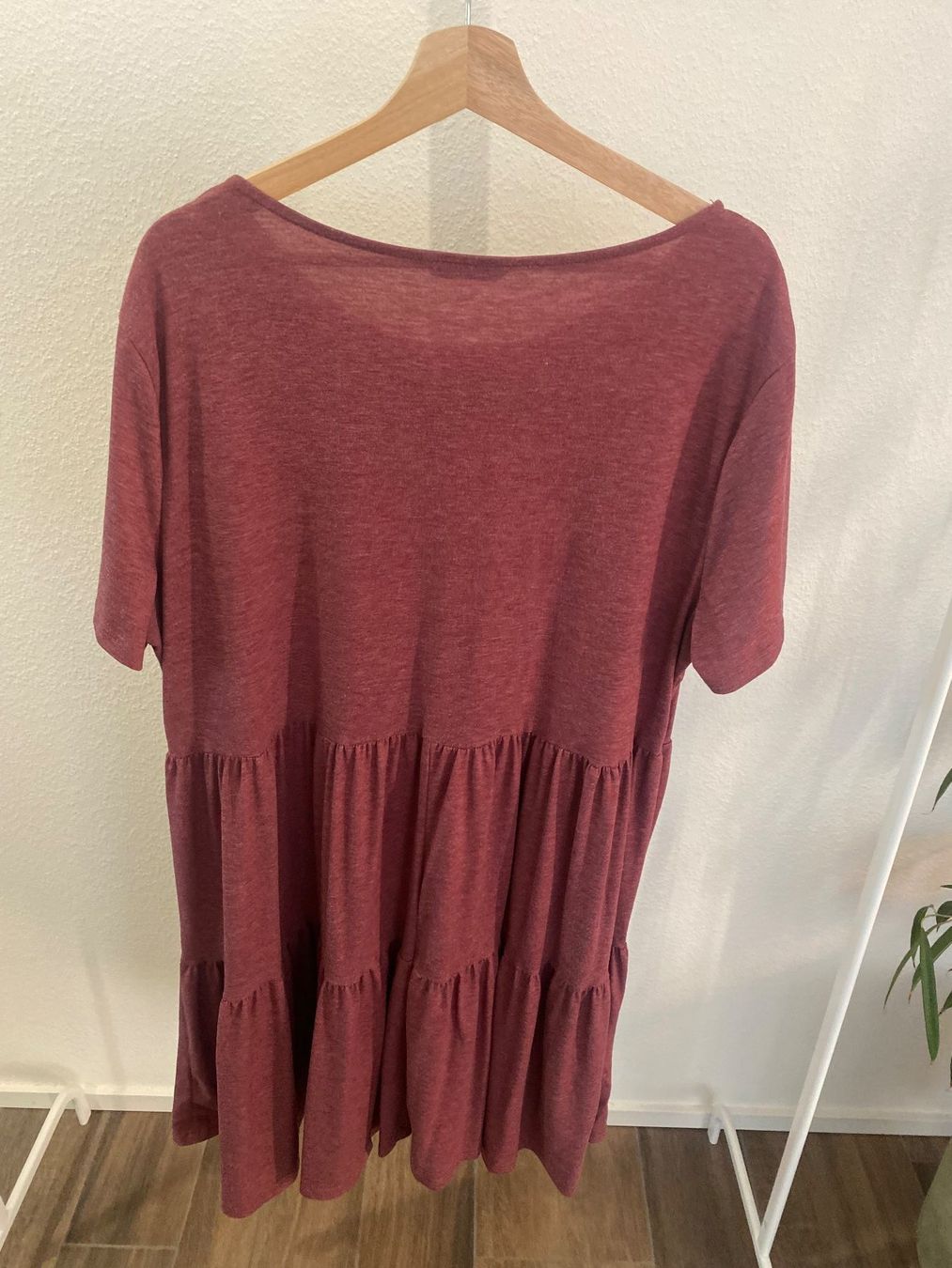 Shein Kleider: Kleid bordeaux Gr. 48 - 50 – Gebraucht aus Pratteln von a23_j2gs 2