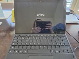 Microsoft Surface Pro 4 Tablet/Convertible