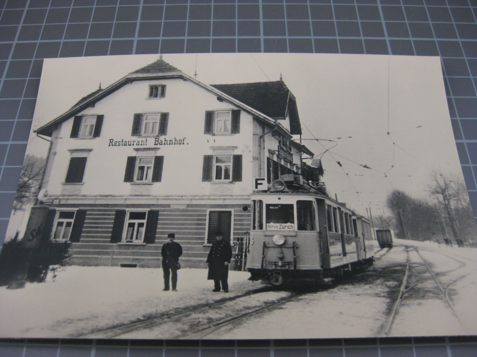 Ansichtskarten: AK Esslingen Restaurant Bahnhof mit Zug – Neu (gemäss Beschreibung) aus Malters von Marosko
