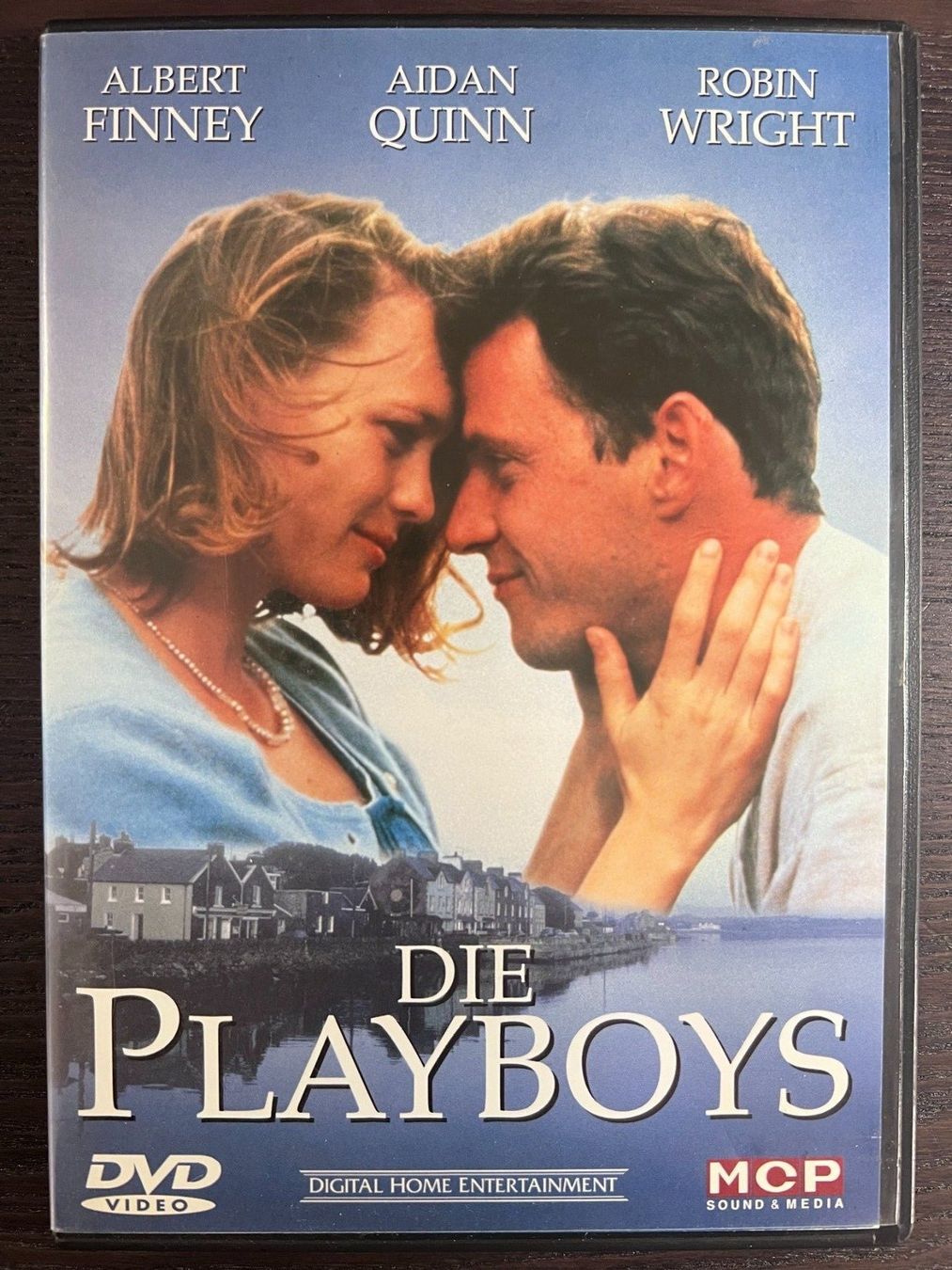 Alle DVDs: Die Playboys – Gebraucht aus Zürich von FilmFreunde