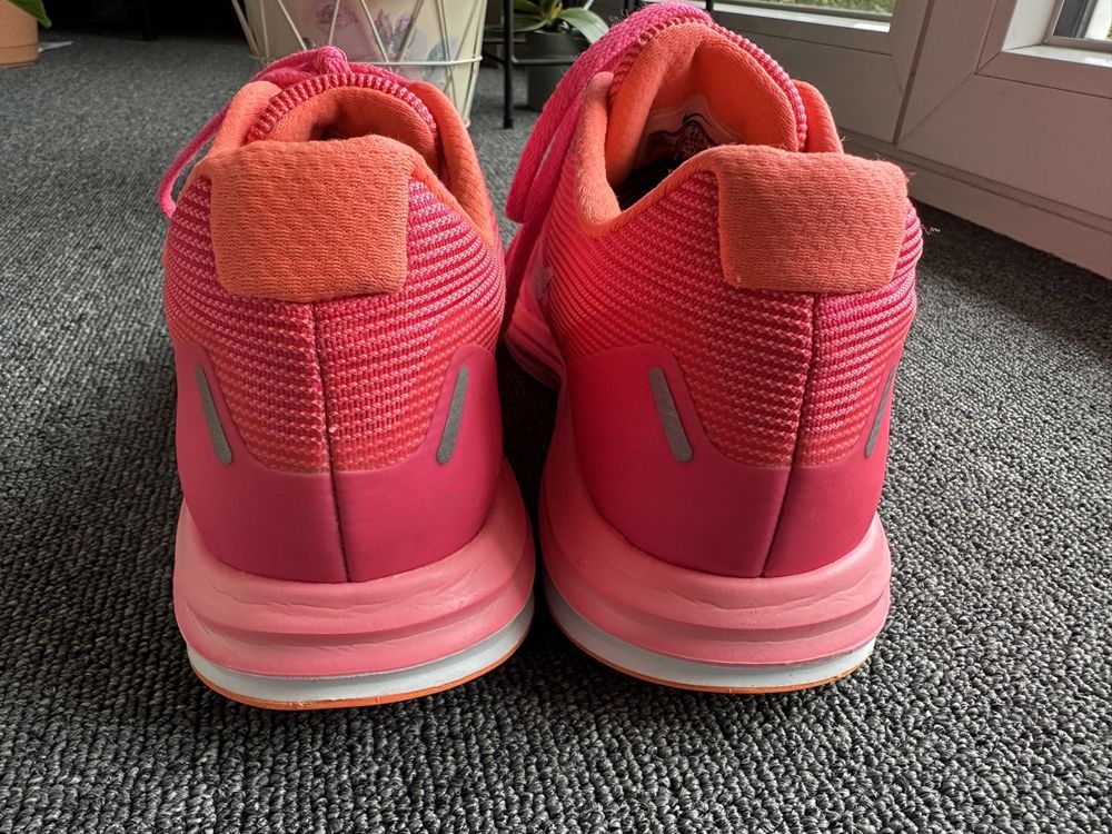 NIKE Dual Fusion Femme taille 40.5 rose Acheter sur Ricardo