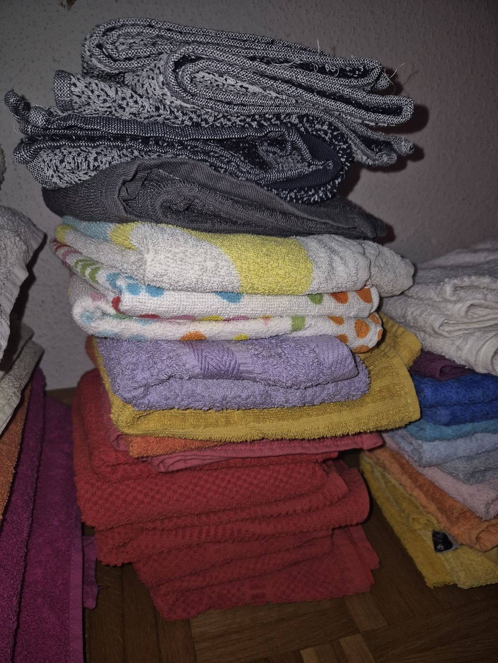 Badetücher: Badtuch, Handtuch, Waschlappen – Gebraucht aus Aesch BL von sar_j59l 4