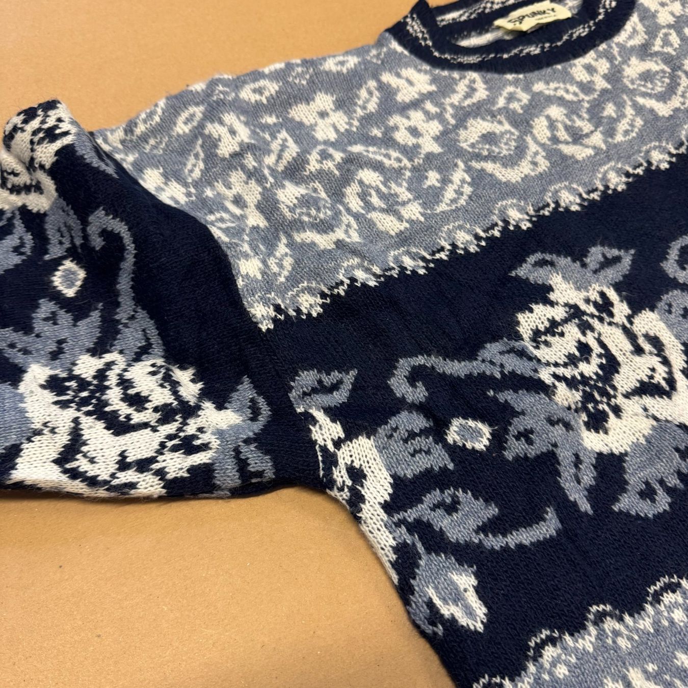 Maglioni & Felpe: Vintage Spunky knit sweatshirt strickpullver 90s retro – Usato da St. Gallen venduto da sourced_limited 3