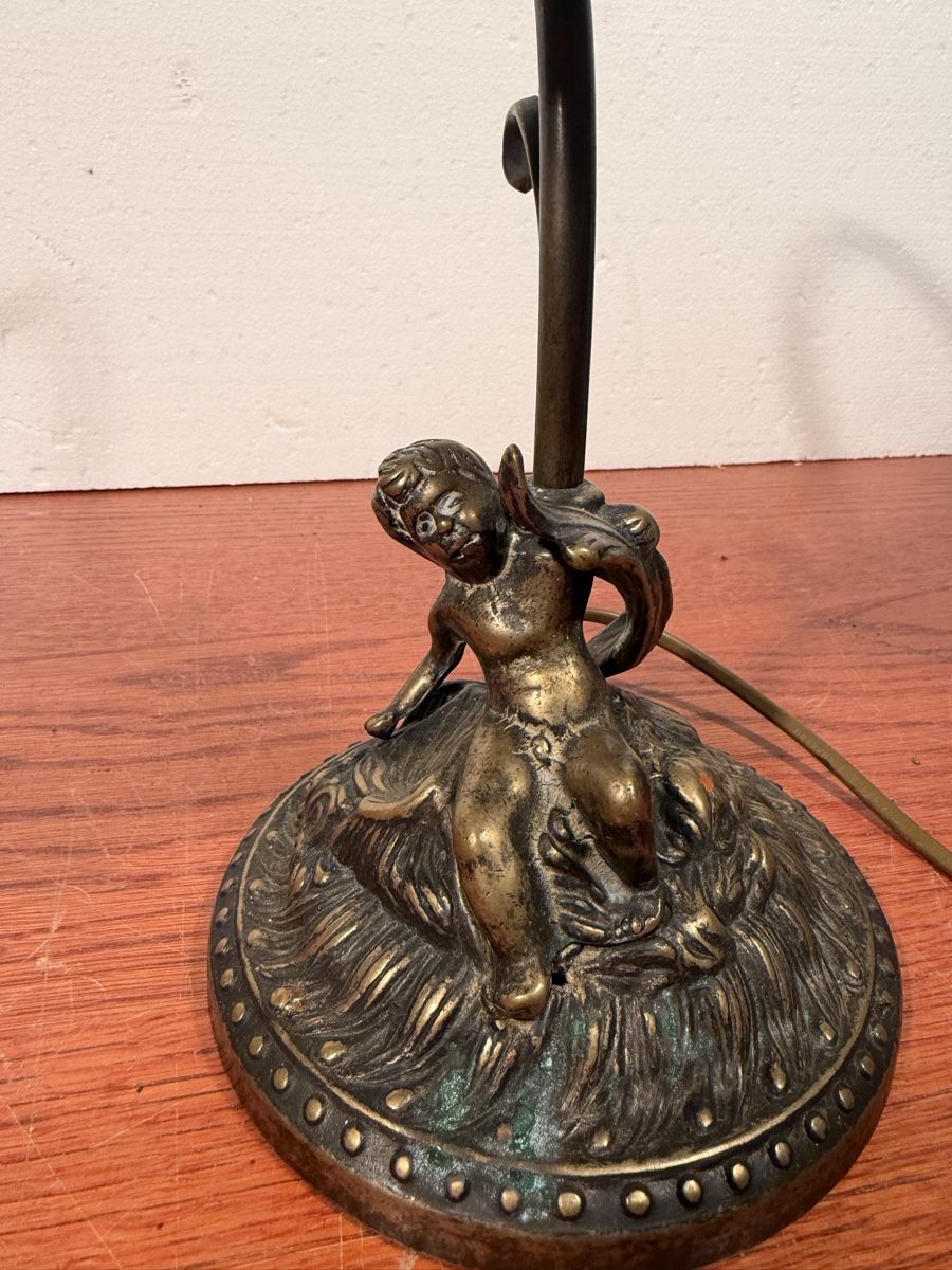 Lampade: Vintage Tiffany Style Lamp with Cherub Base  – Usato da Lausanne venduto da artnouveau05 6