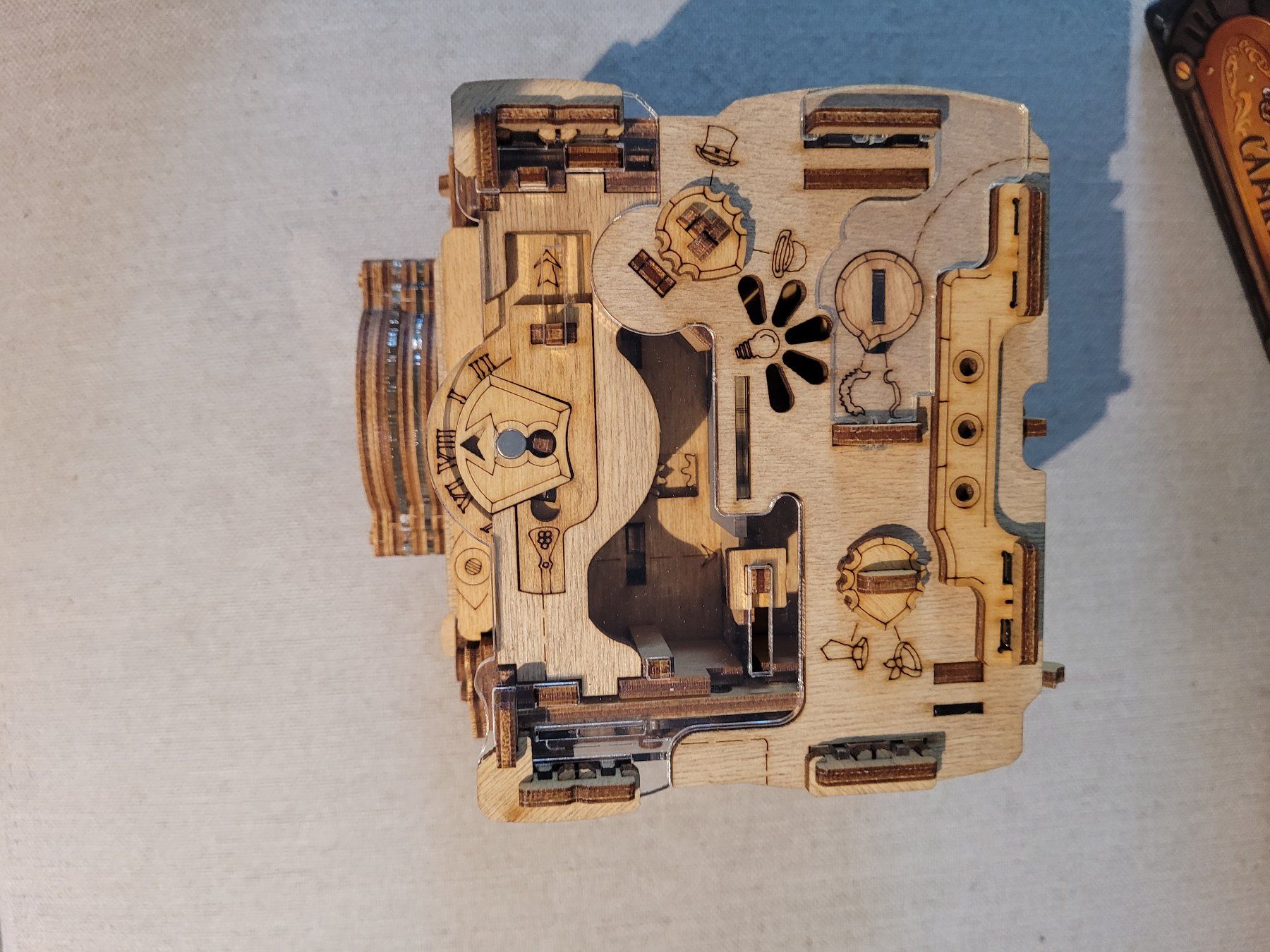 Giochi: CLUEBOX Sherlock's Camera Escape Room in a Box – Usato da Fraubrunnen venduto da steinlaus 6