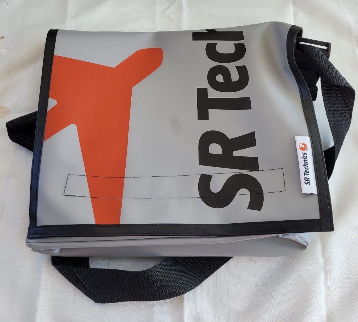 Borse: SR Technics Kuriertasche / Umhängetasche Grau - Selten! – Nuovo e nell'imballaggio originale da Opfikon venduto da usakli86 1