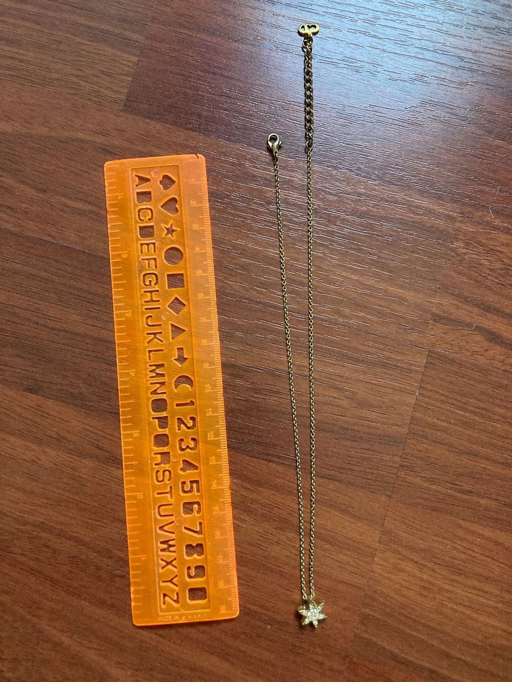 Dolce & Gabbana Catenine: Dolce und Gabbana Kette Stern – Nuovo (secondo la descrizione) da Unterseen venduto da amj_zz7j 3