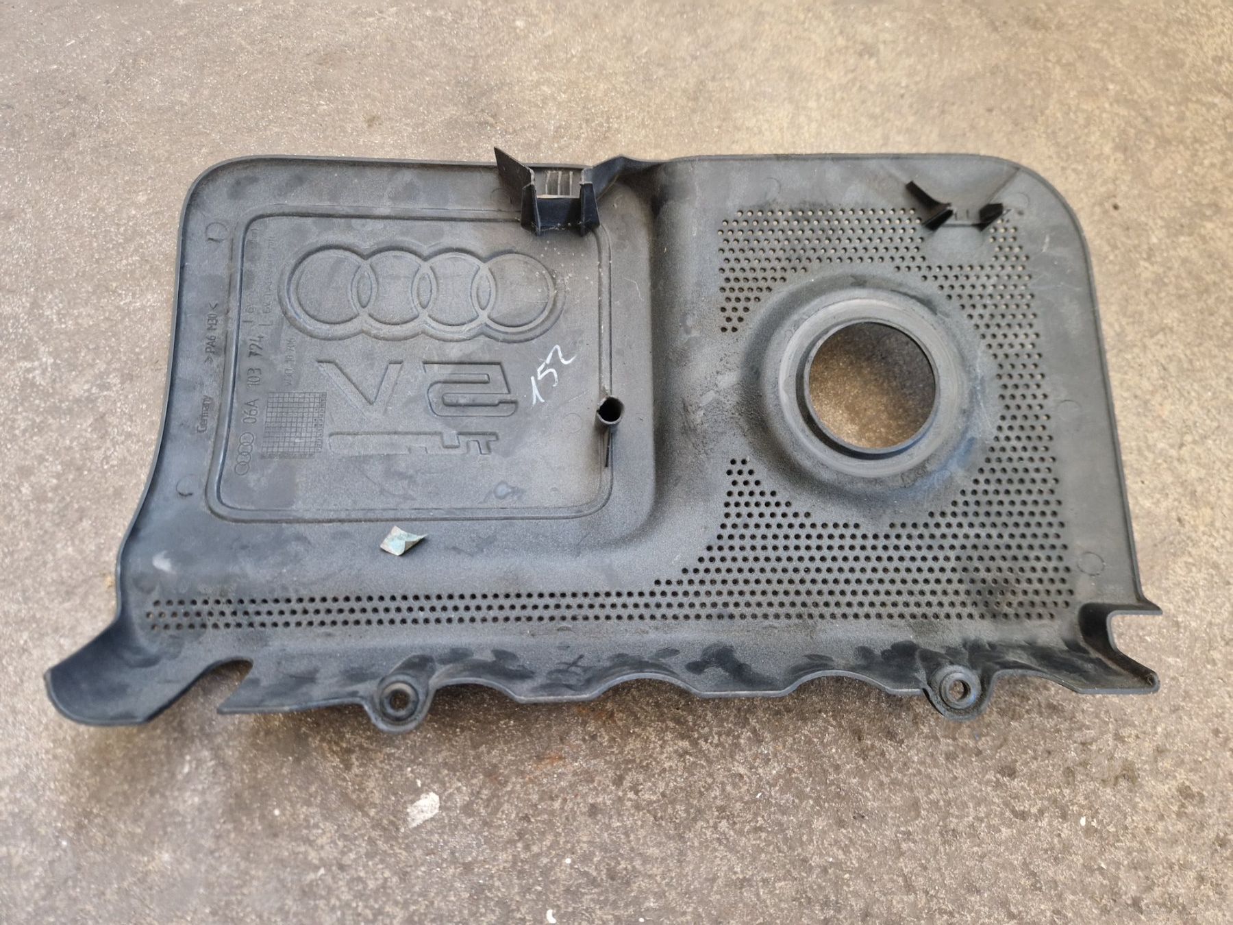 Audi Tutti pezzi di ricambio auto: Audi S3 8l Motorabdeckung – Usato da Bazenheid venduto da Roger-R8 1