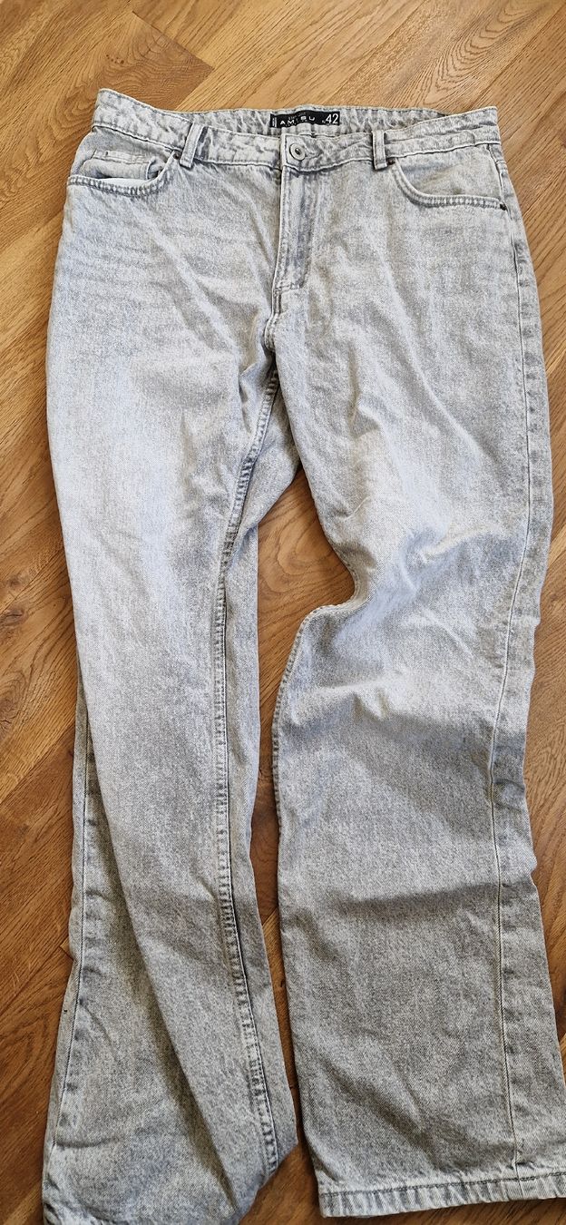 Jeans: Graue Jeanshose in Gr.42 – Usato da Grosswangen venduto da iranki80