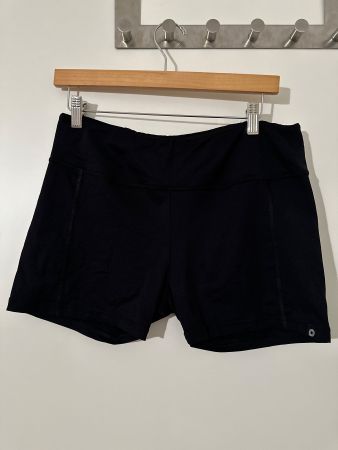 Short de sport noir Perform Taille 44