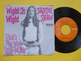 Sandie Shaw – Wight Is Wight