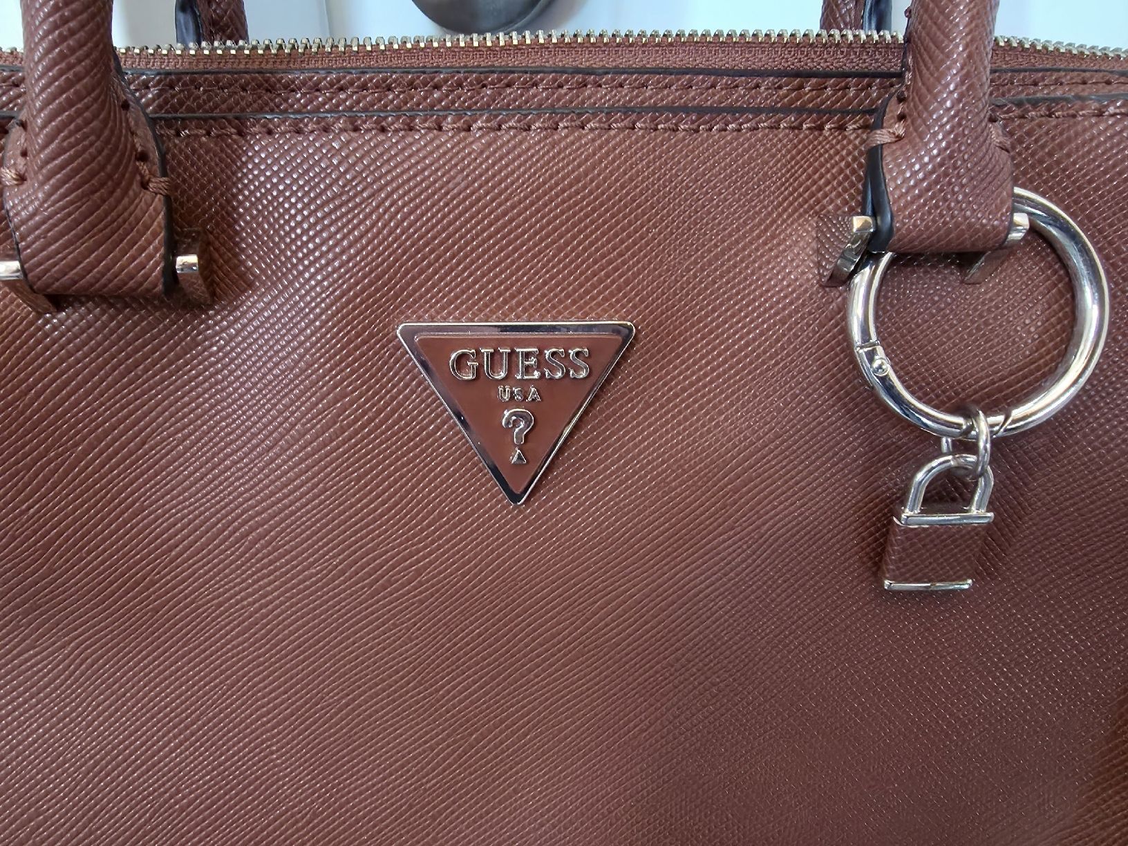 Guess Taschen für Damen: Sac Guess – Neu (gemäss Beschreibung) aus Corcelles-Payerne von Shielddd 1