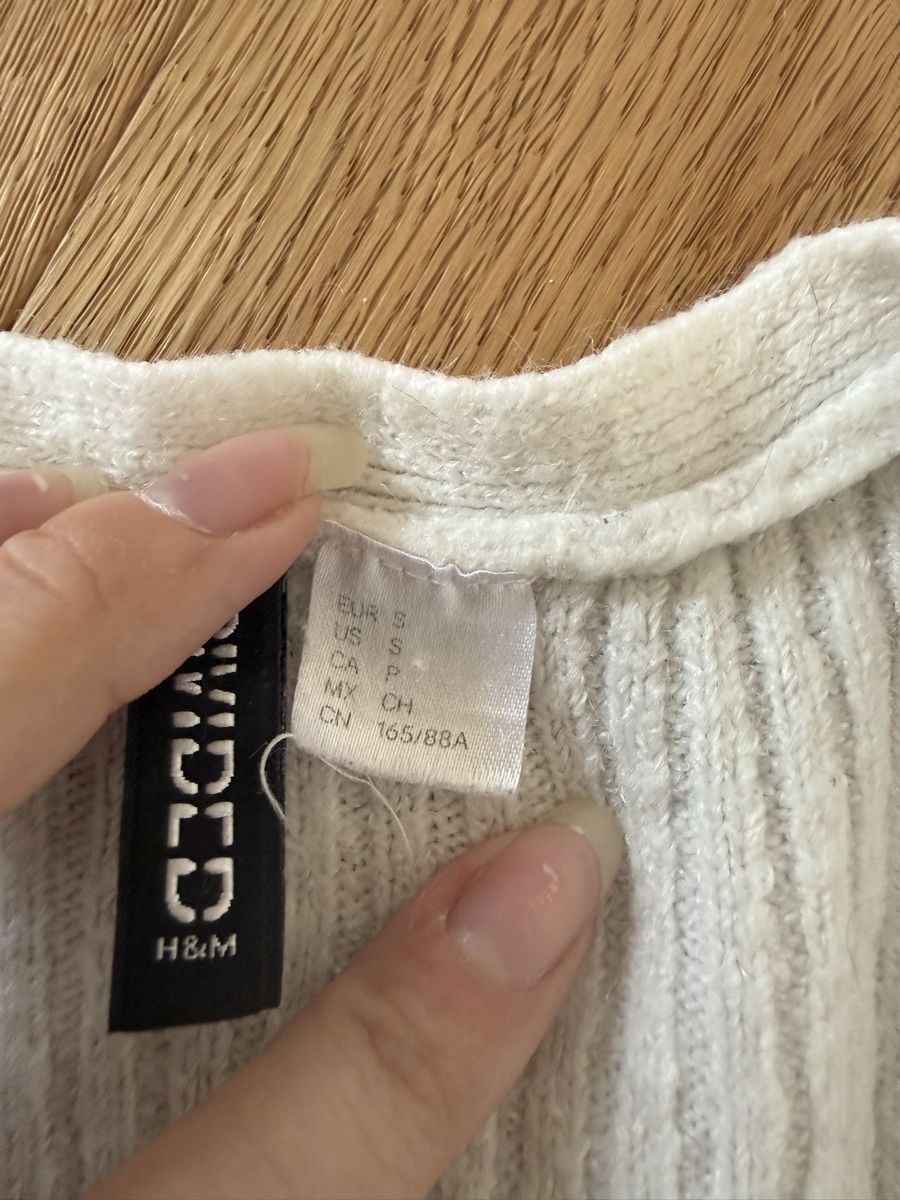 H&M Vestes: Damen Strickjacke weiss Grösse S H&M – D'occasion à Hüttwilen par sar_8gj7 1
