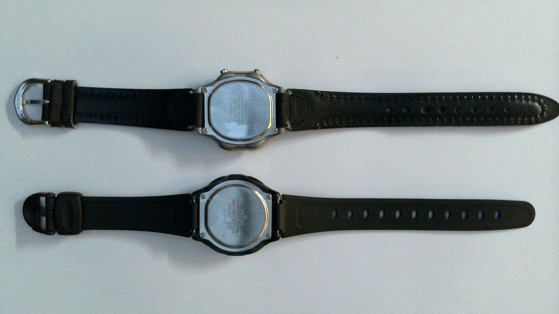 Casio Orologi: 2 Vintage Casio Illuminator Digital Uhren – Usato da Salmsach venduto da aacs65 1