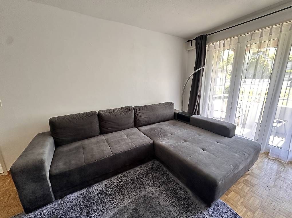 Sofas: Ecksofa mit Bettfunktion – D'occasion à Pfäffikon ZH par gha_p8n7 1