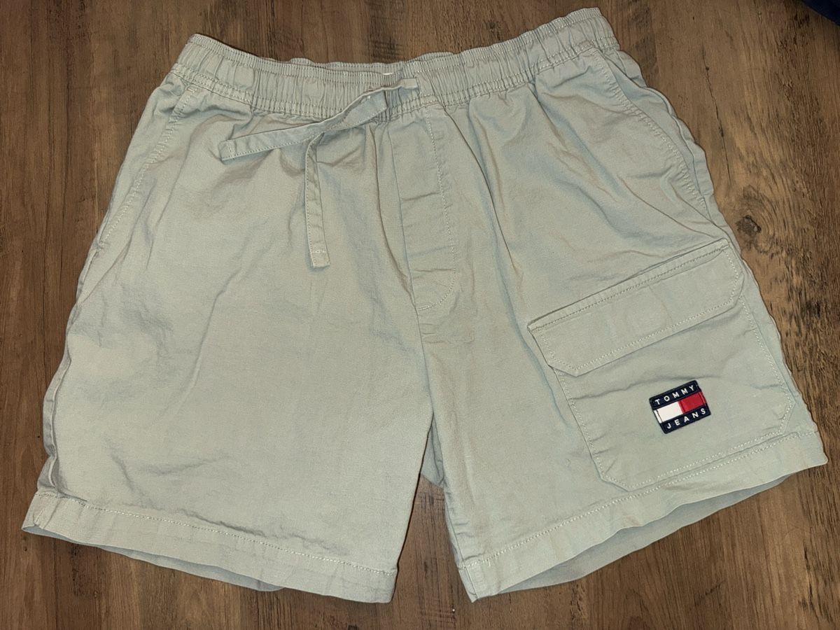 Hosen: Tommy Jeans Cargo Shorts  – Gebraucht aus Uster von aim_t6jm