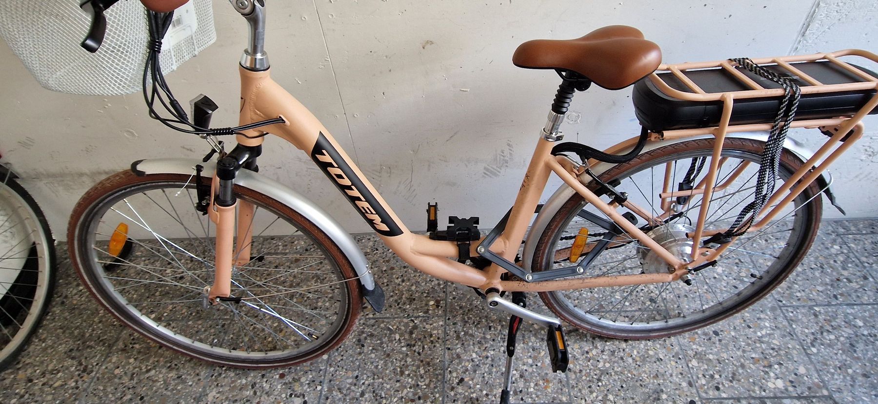 Totem Biciclette: Damen E-Bike von Totem – Usato da Glattpark(Opfikon) venduto da smsas