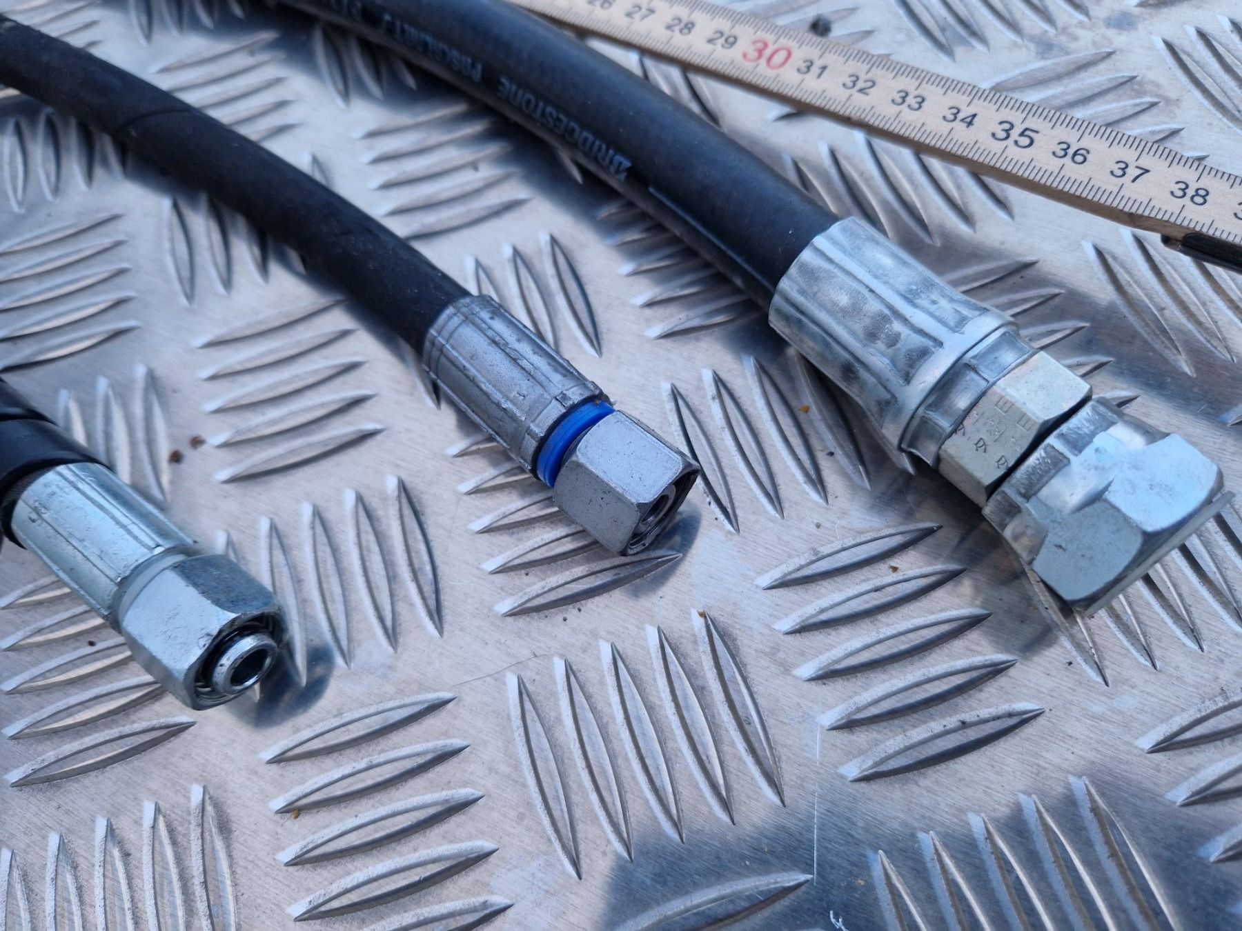 Traktoren: Divers conduites hydrauliques neuves! – Neu (gemäss Beschreibung) aus St. Ursen von cpi23 1