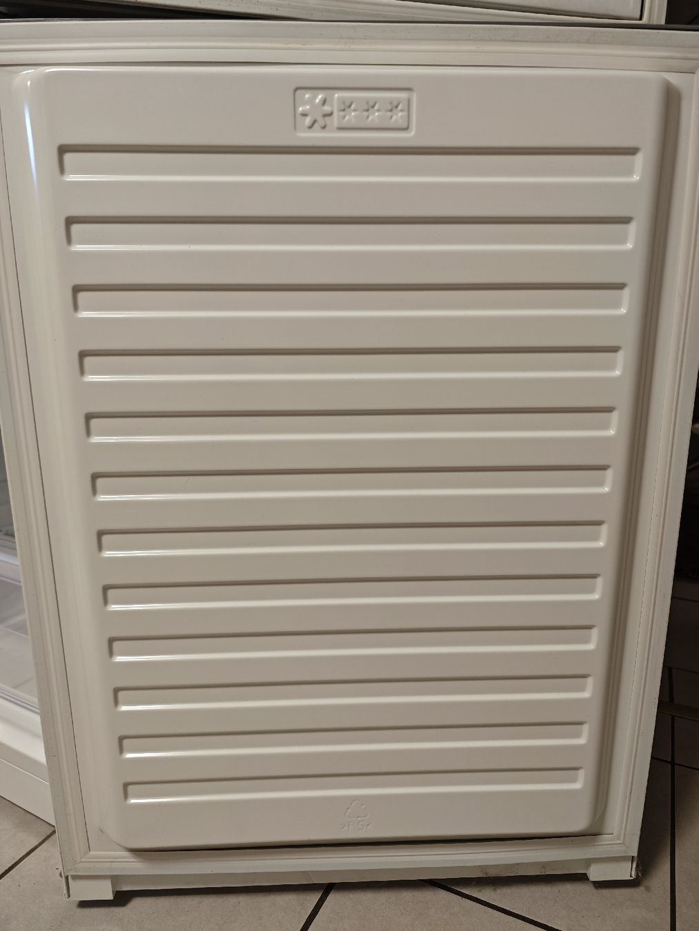 Novamatic Kühlschrank: Frigorifero combinato Novamatic KSTF337.3 A++ – Gebraucht aus Comano von Mary922 7