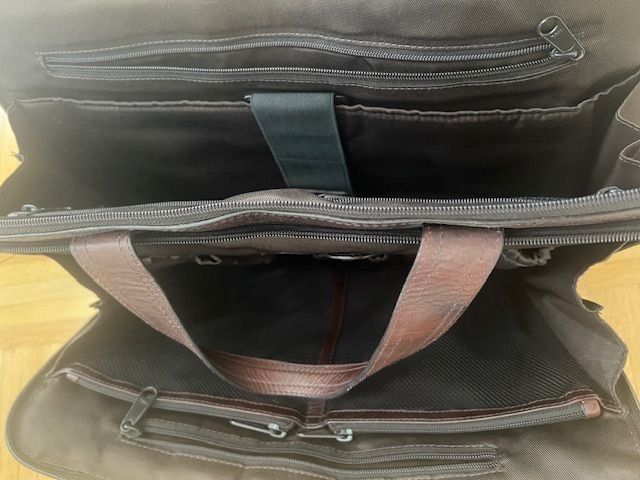Borse: Leder - Tasche, Neu! – Nuovo (secondo la descrizione) da Walenstadt venduto da ricamul 4