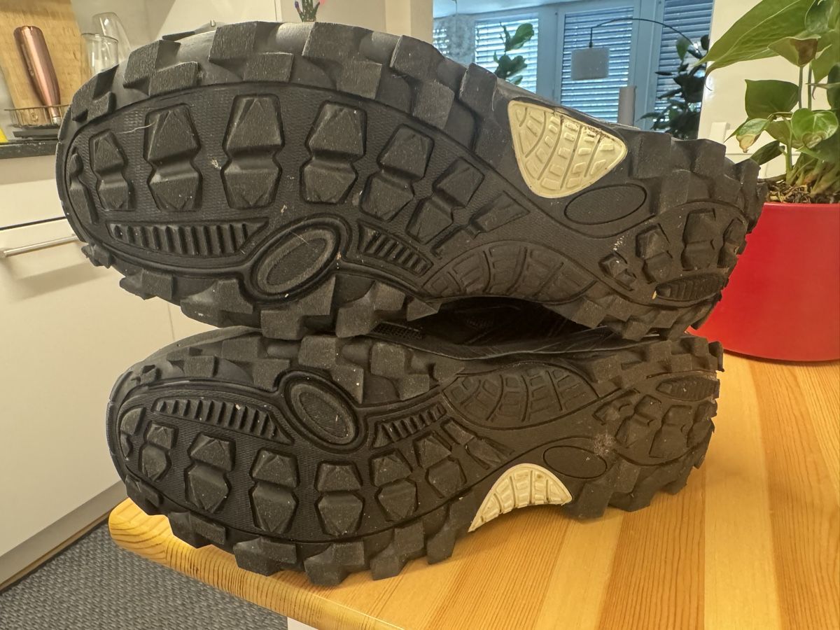 46 Nord Scarpe da uomo: Herreneanderschuhe 46N - Gr 42 selten getragen  – Nuovo (secondo la descrizione) da Luzern venduto da Neonpigeon 1