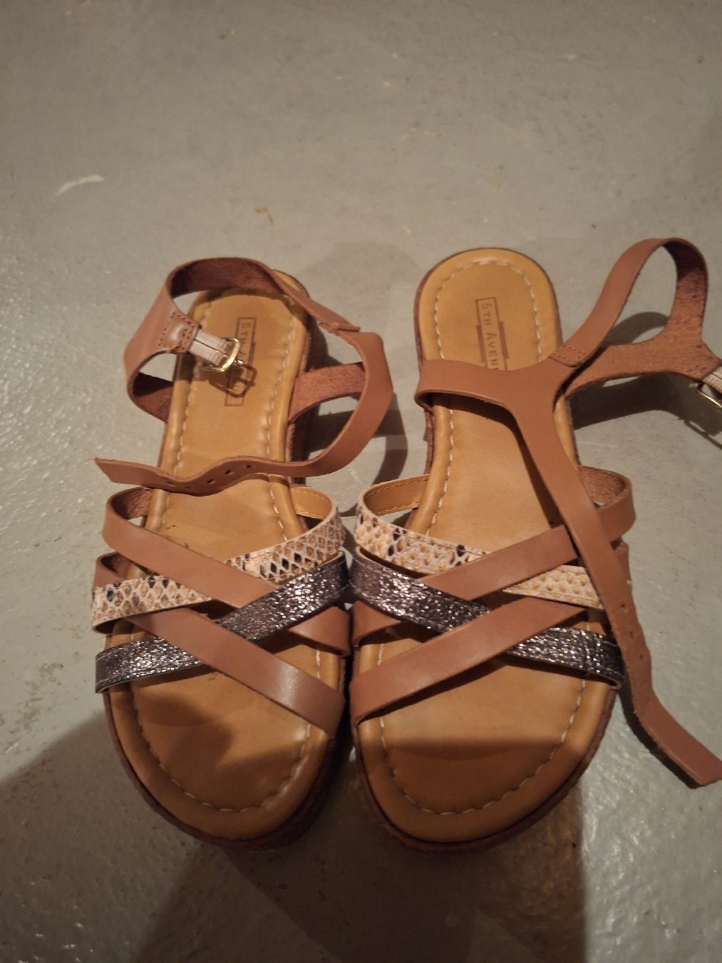 Damenschuhe: Damen Sandalen – Gebraucht aus Dietlikon von Asany
