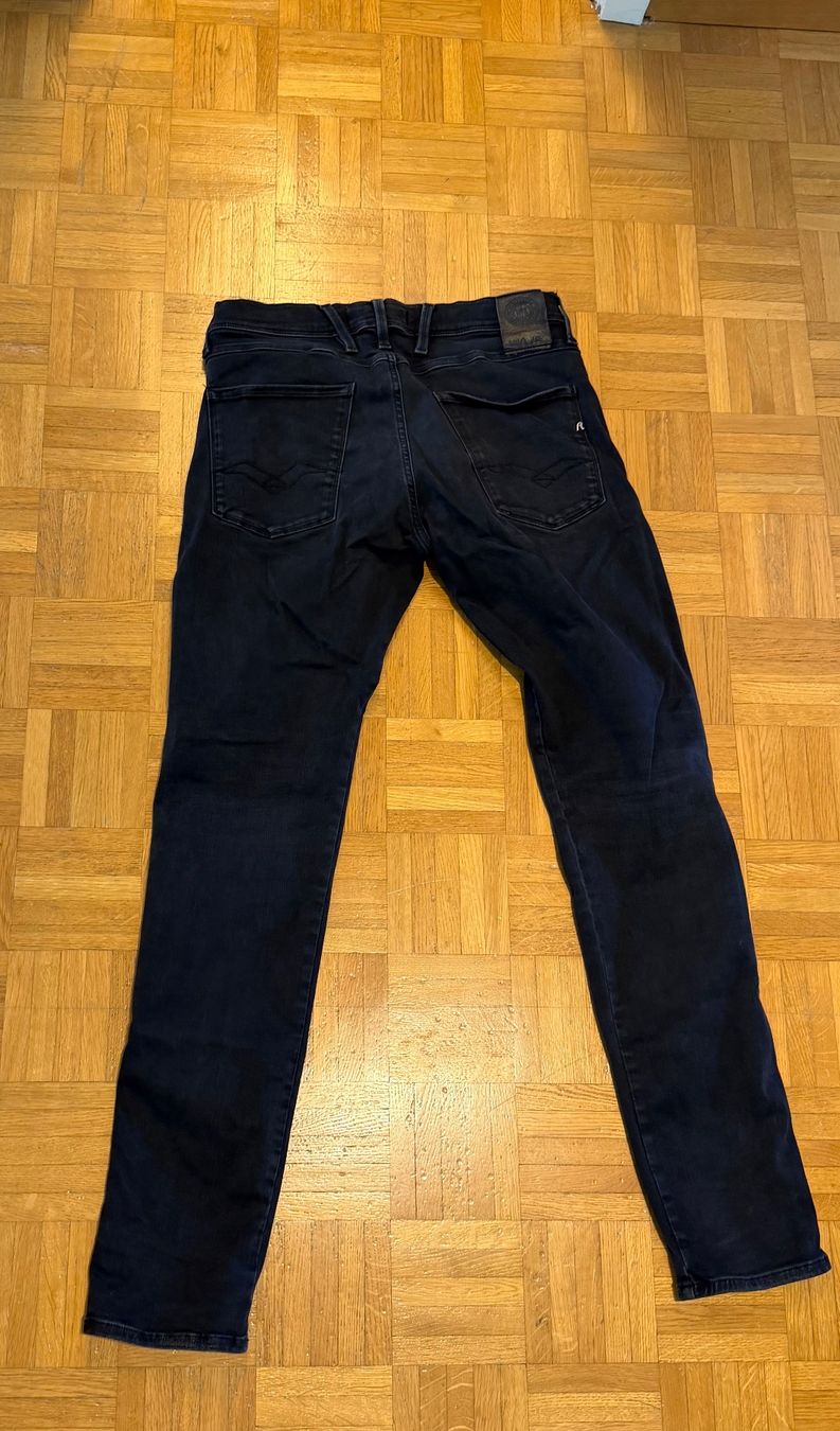 Replay Jeans: Replay Anbass Hyperflex Herren Jeans – Usato da Meggen venduto da Smikopiko 1