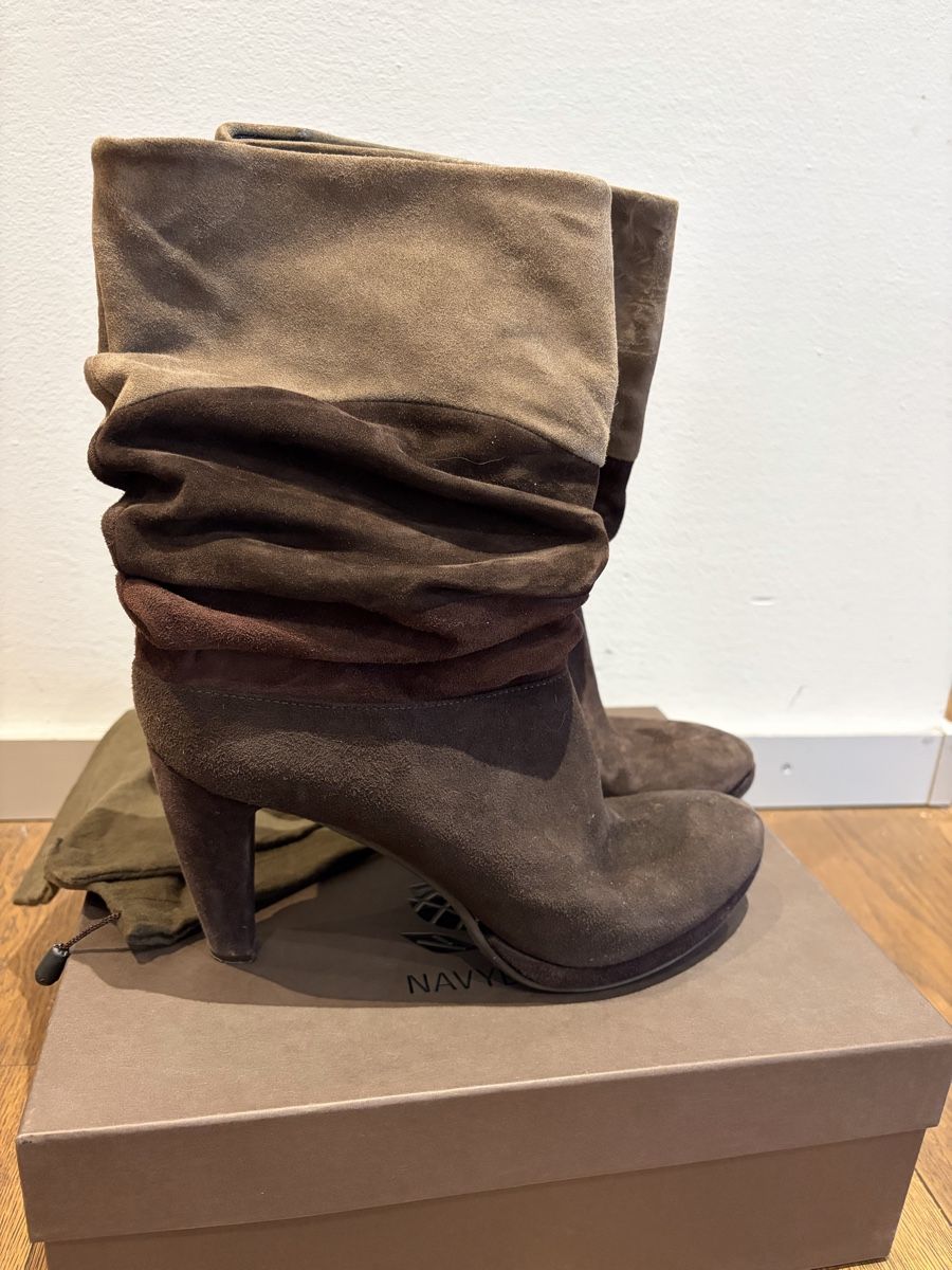 Navyboot Scarpe da donna: Navyboot Wildlederstiefel braun 41 – Usato da Pratteln venduto da Daily88 1