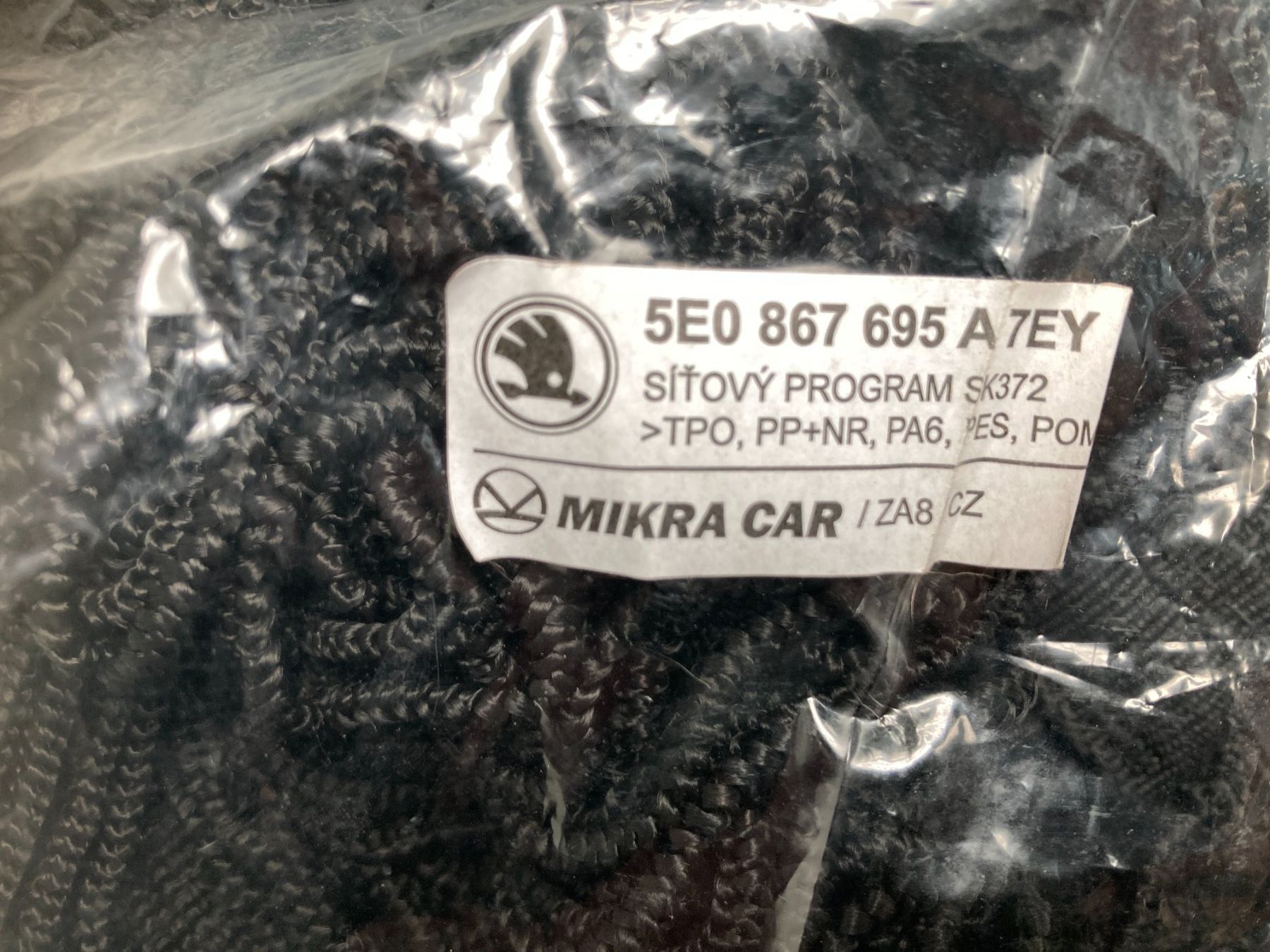 Skoda Tutti pezzi di ricambio auto: Skoda Octavia III Netzprogramm 3-teilig Ablage 5E0867965A – Nuovo e nell'imballaggio originale da Cham venduto da WB2223 1