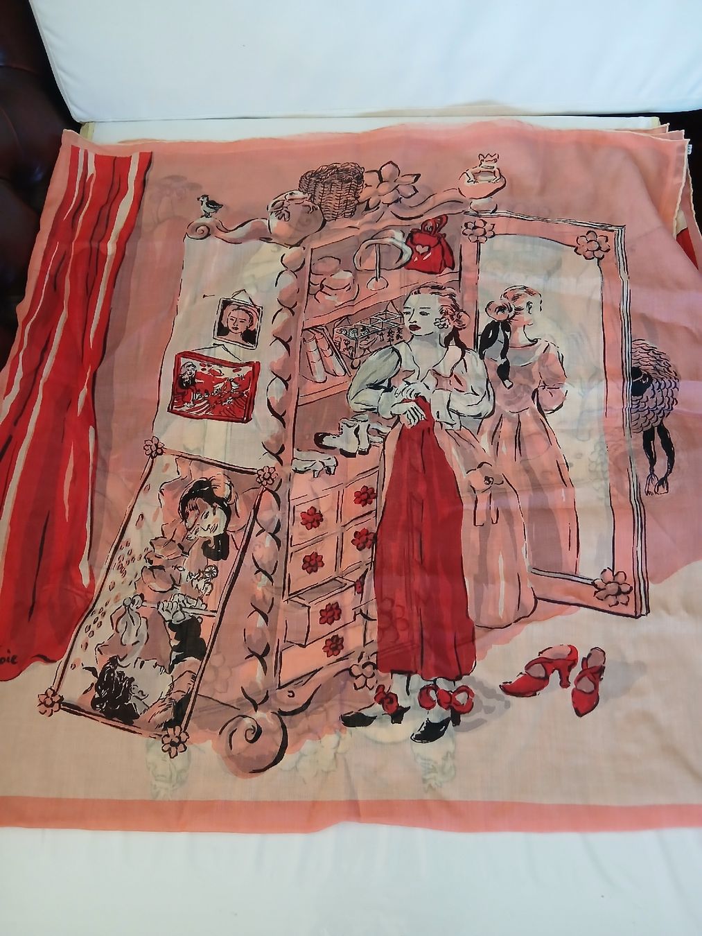 Ensoie Foulards, Tücher & Schals: enSoie Scarf mit 4xDamen – Gebraucht aus Zürich von tg4_y65n 1