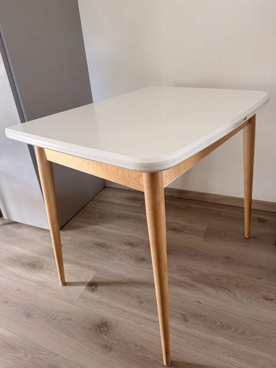 La Redoute Tischset: Table blanche + 2 chaises beige – Gebraucht aus La Tour-de-Trême von ima_9lmv 1