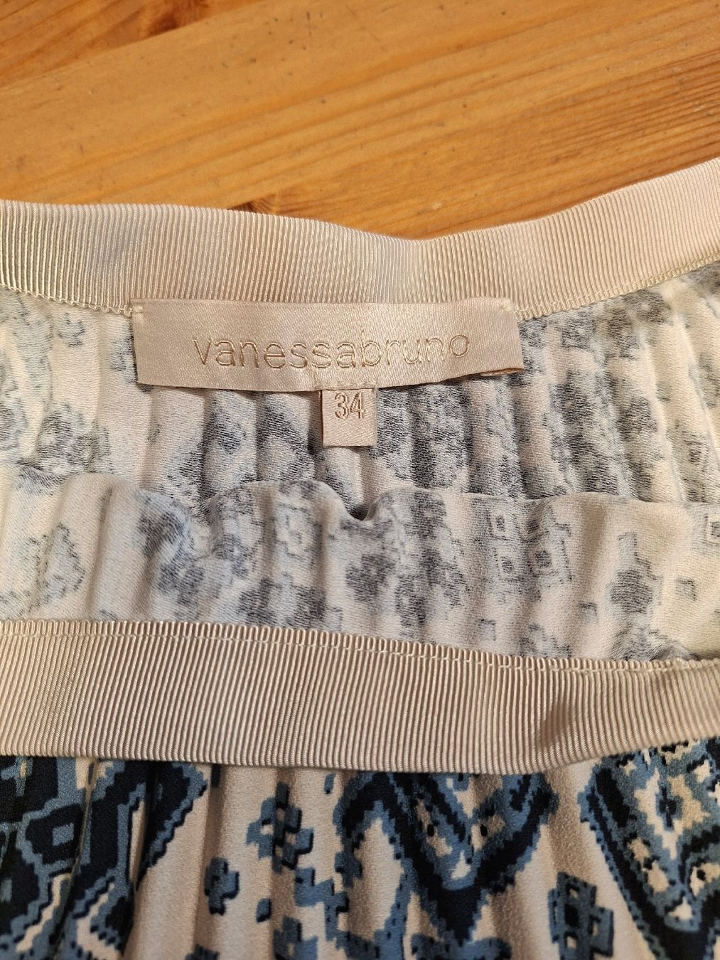 Vanessa Bruno Gonne: Jupe plissée Vanessa Bruno, taille 34 – Usato da Grindelwald venduto da mekke.mekke 3