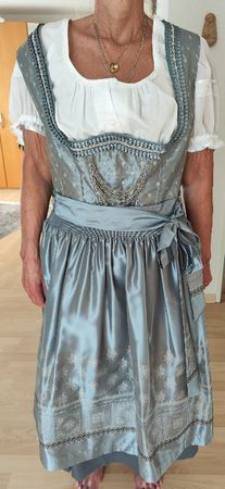 Kärntner Dirndl Hellblau der Marke Landhaus