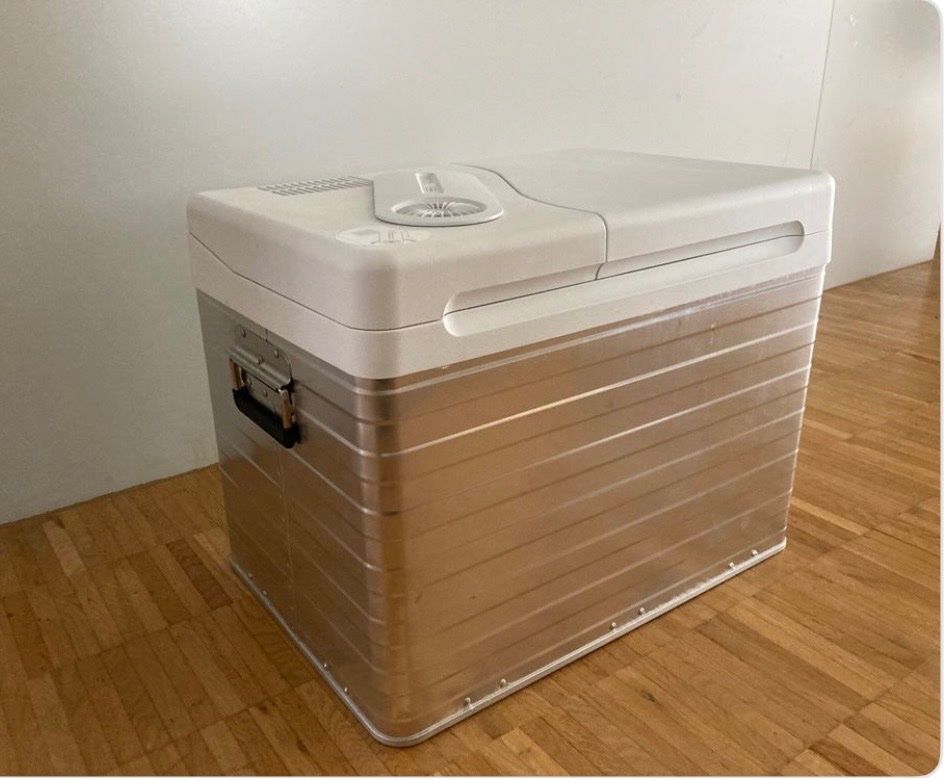 Mobicool Frigoriferi & Refrigeratori: Auto-Kühlbox Mobicool MQ40A – Usato da Zürich venduto da matina30